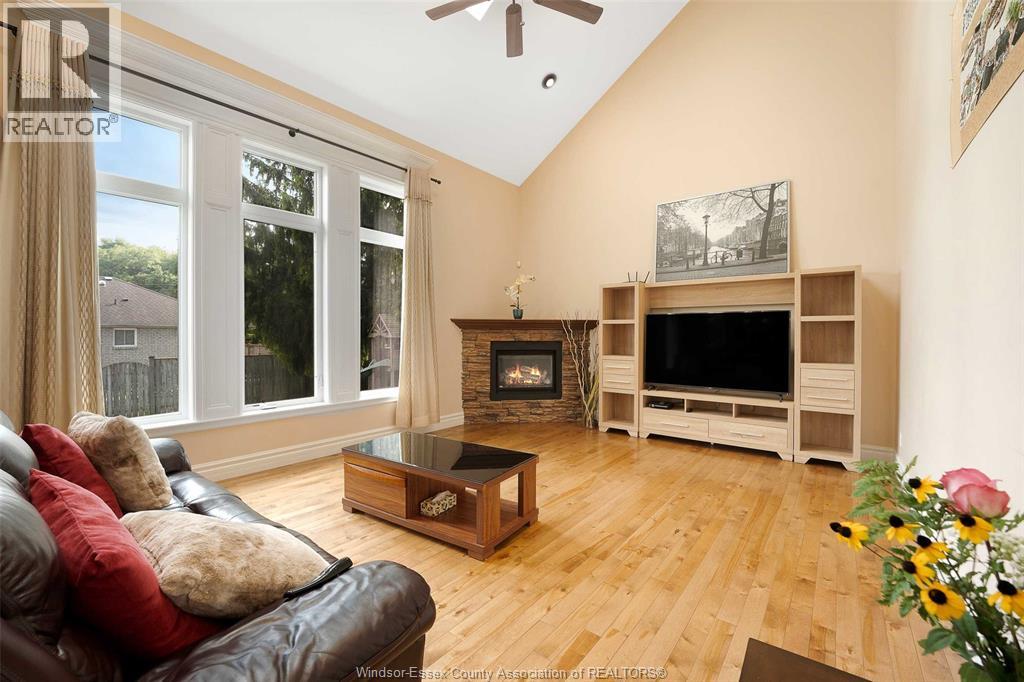 Photo 6 of 2895 Brooklyn Avenue, Lasalle ON