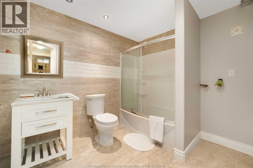 Photo 37 of 2895 Brooklyn Avenue, Lasalle ON