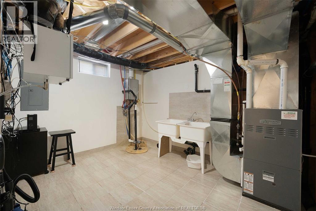 Photo 44 of 2895 Brooklyn Avenue, Lasalle ON