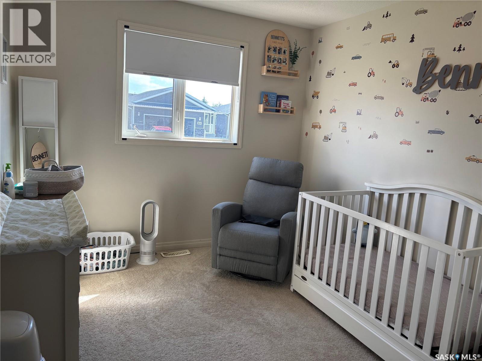 Photo 12 of 813 Lochwood Place, Swift Current SK