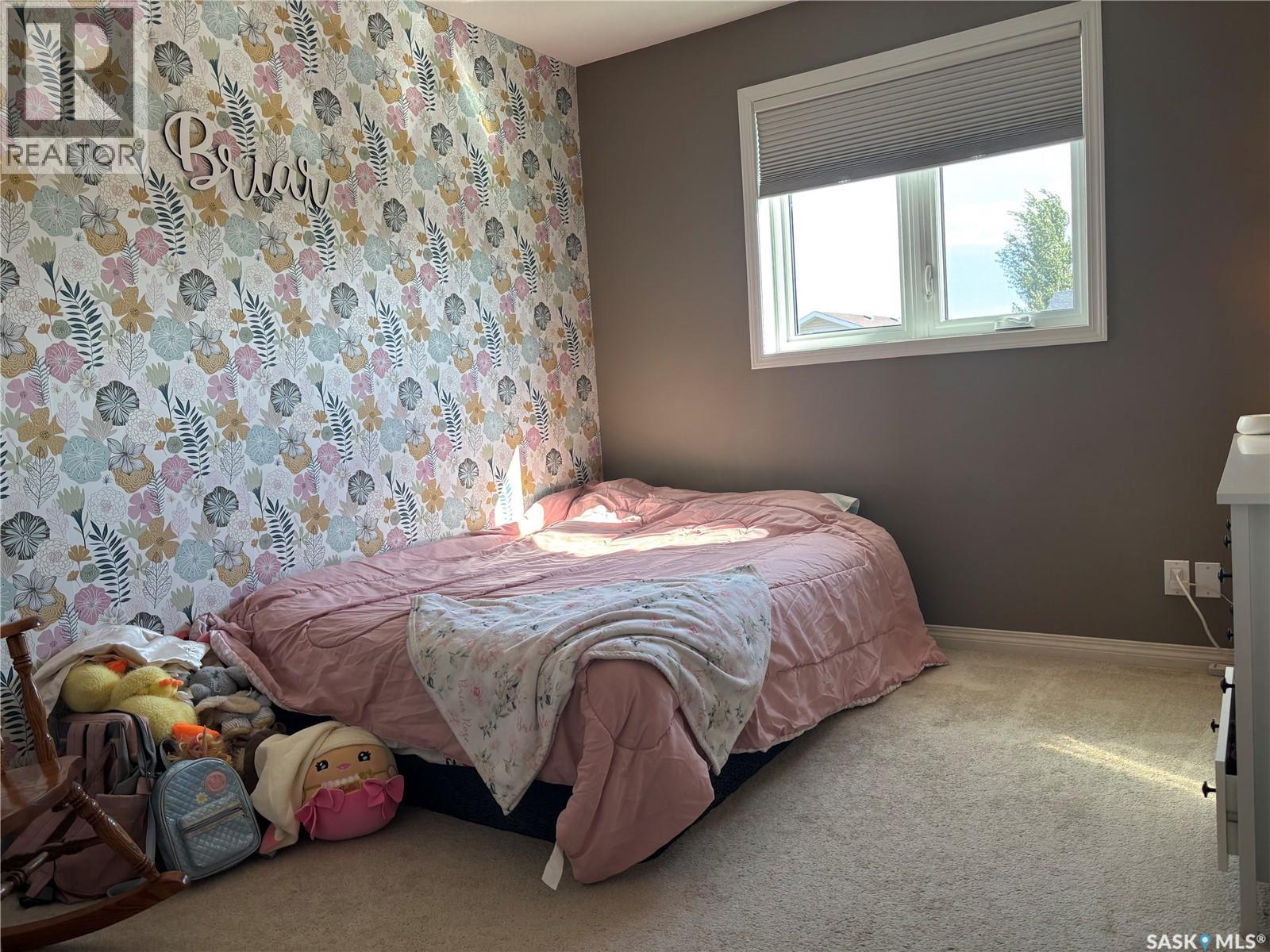 Photo 14 of 813 Lochwood Place, Swift Current SK