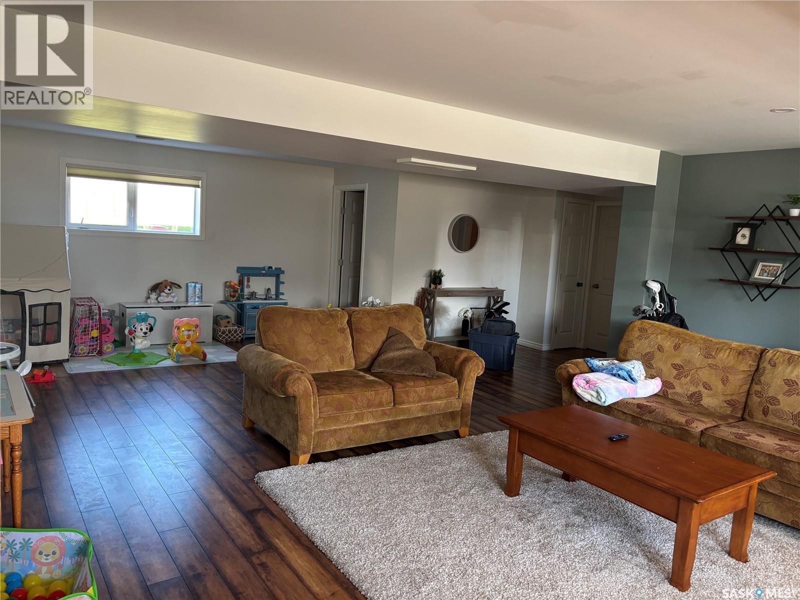 Photo 20 of 813 Lochwood Place, Swift Current SK