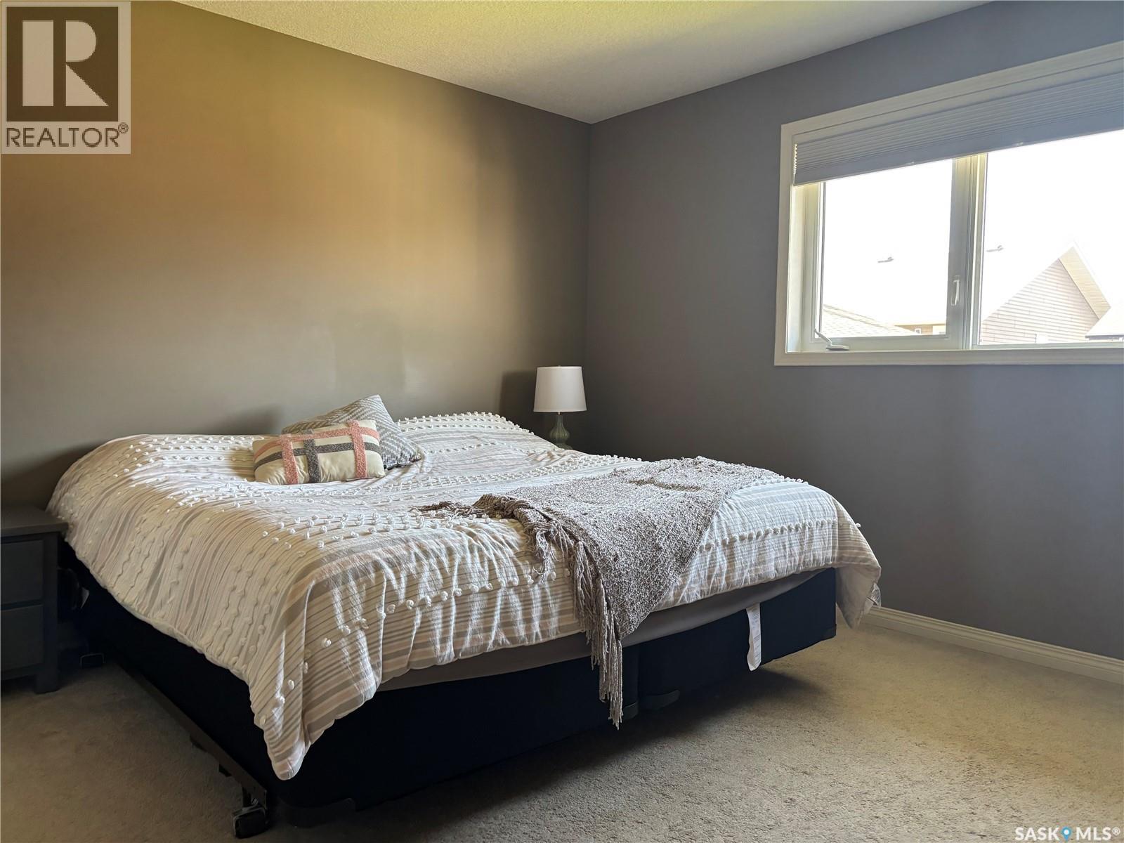 Photo 10 of 813 Lochwood Place, Swift Current SK