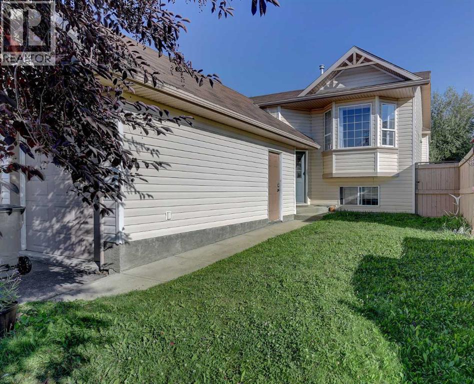 Photo 2 of 8932 65 Avenue, Grande Prairie AB
