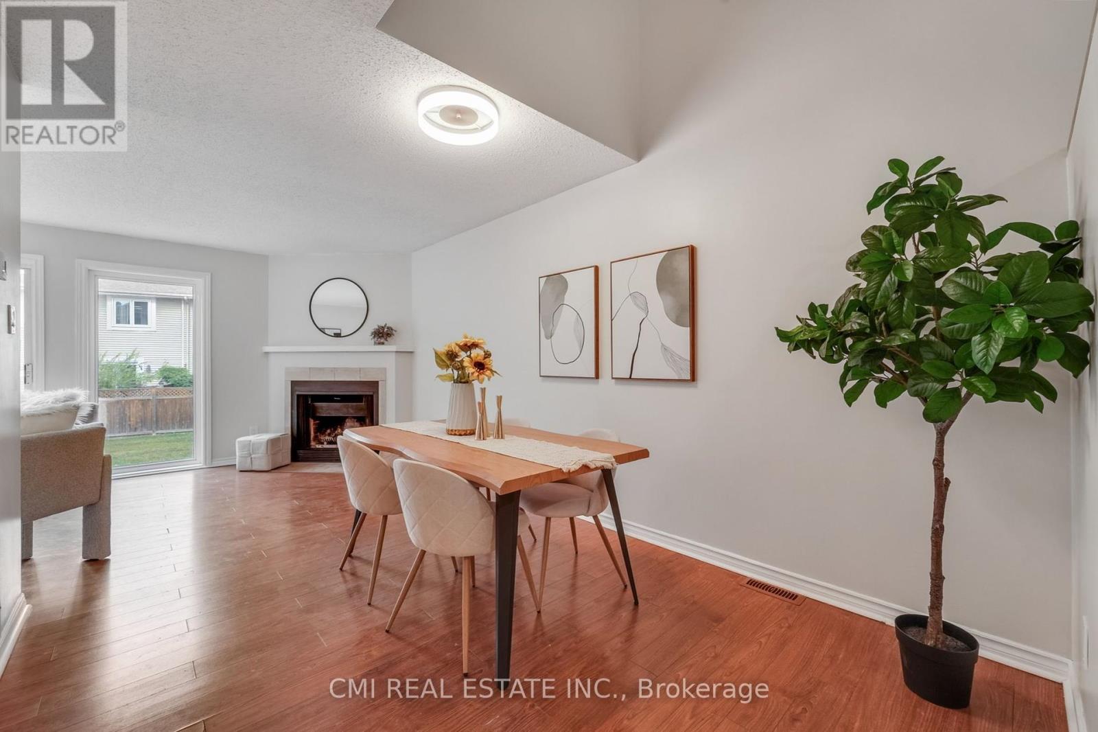 Photo 10 of 49 495 Sidney Drive, Ottawa ON