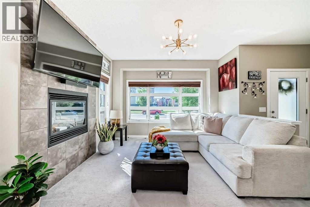 Photo 7 of 519 Copperpond Boulevard Se, Calgary AB