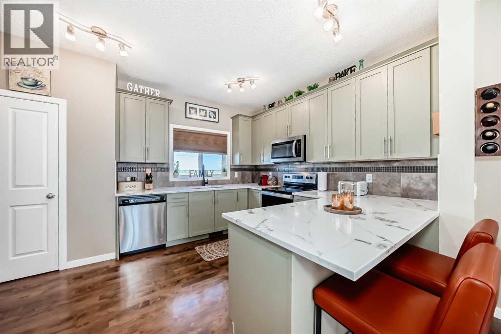Photo 12 of 519 Copperpond Boulevard Se, Calgary AB