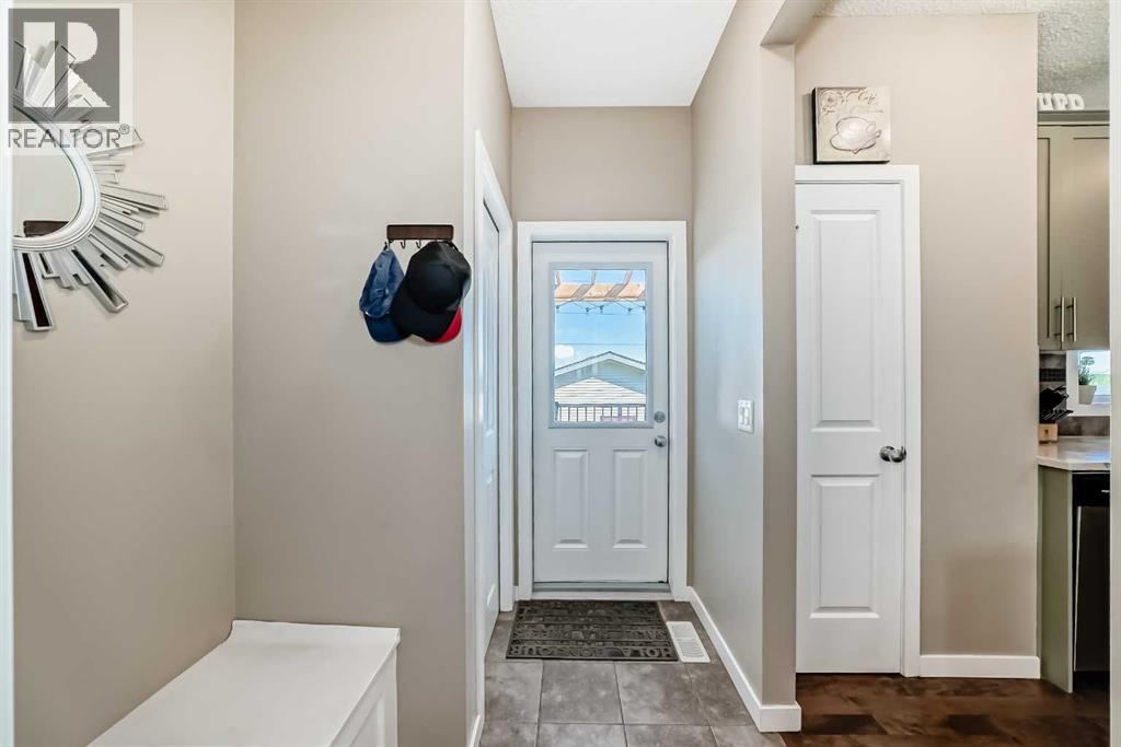 Photo 16 of 519 Copperpond Boulevard Se, Calgary AB