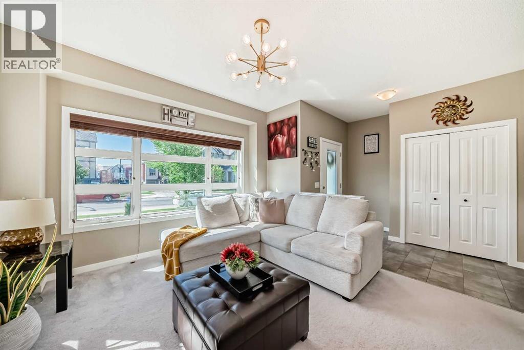 Photo 6 of 519 Copperpond Boulevard Se, Calgary AB