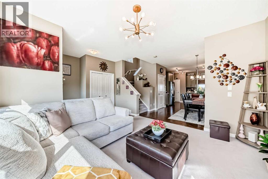 Photo 8 of 519 Copperpond Boulevard Se, Calgary AB
