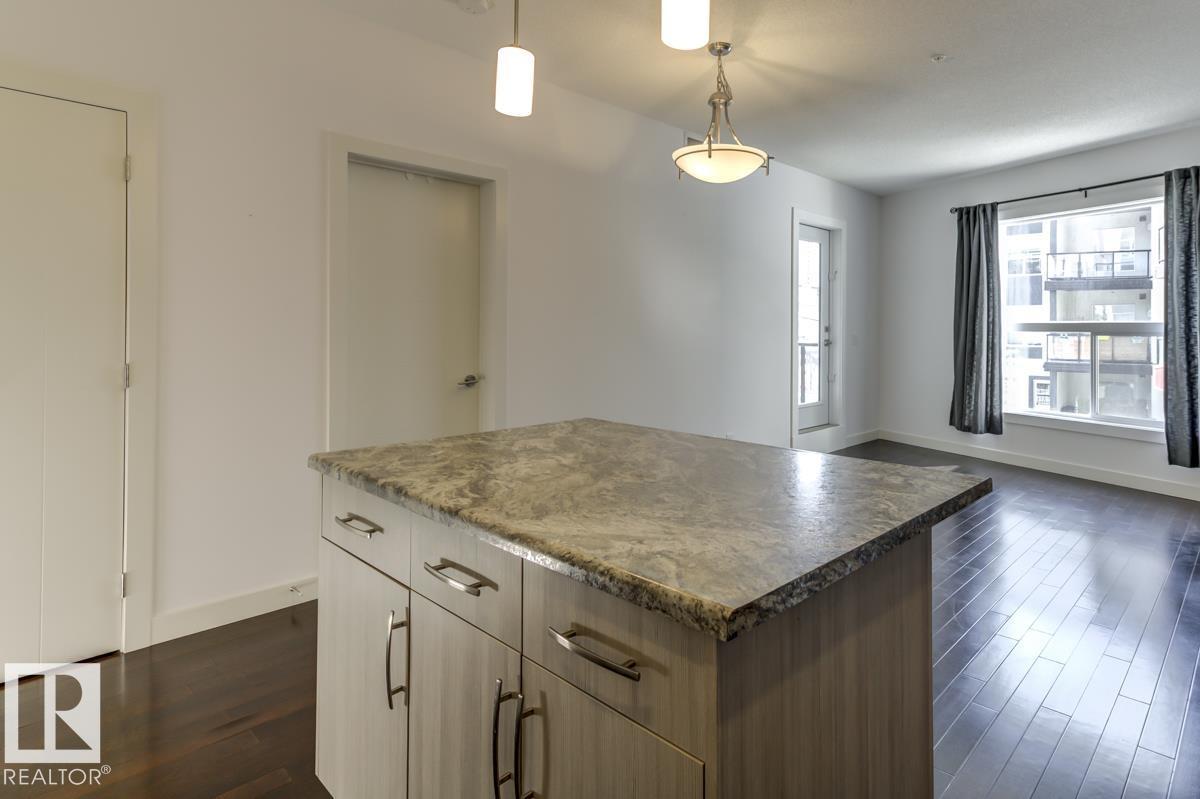 Photo 12 of 219 10523 123 St Nw, Edmonton AB