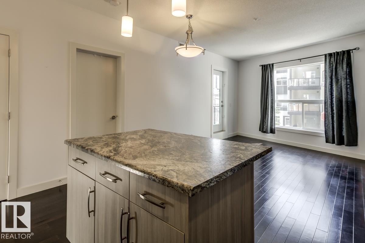 Photo 13 of 219 10523 123 St Nw, Edmonton AB