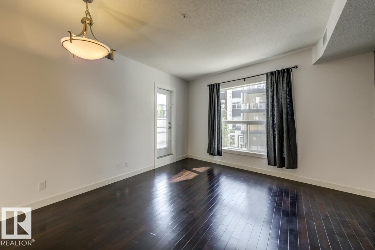 Photo 14 of 219 10523 123 St Nw, Edmonton AB