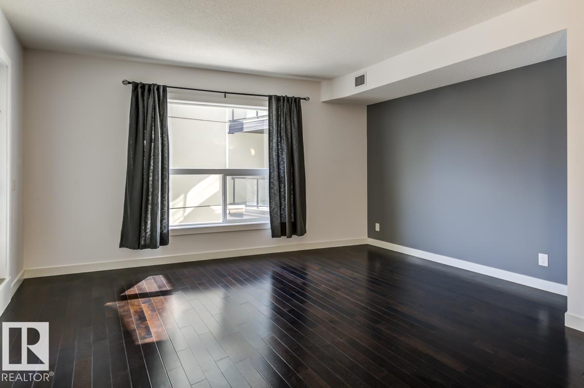 Photo 15 of 219 10523 123 St Nw, Edmonton AB