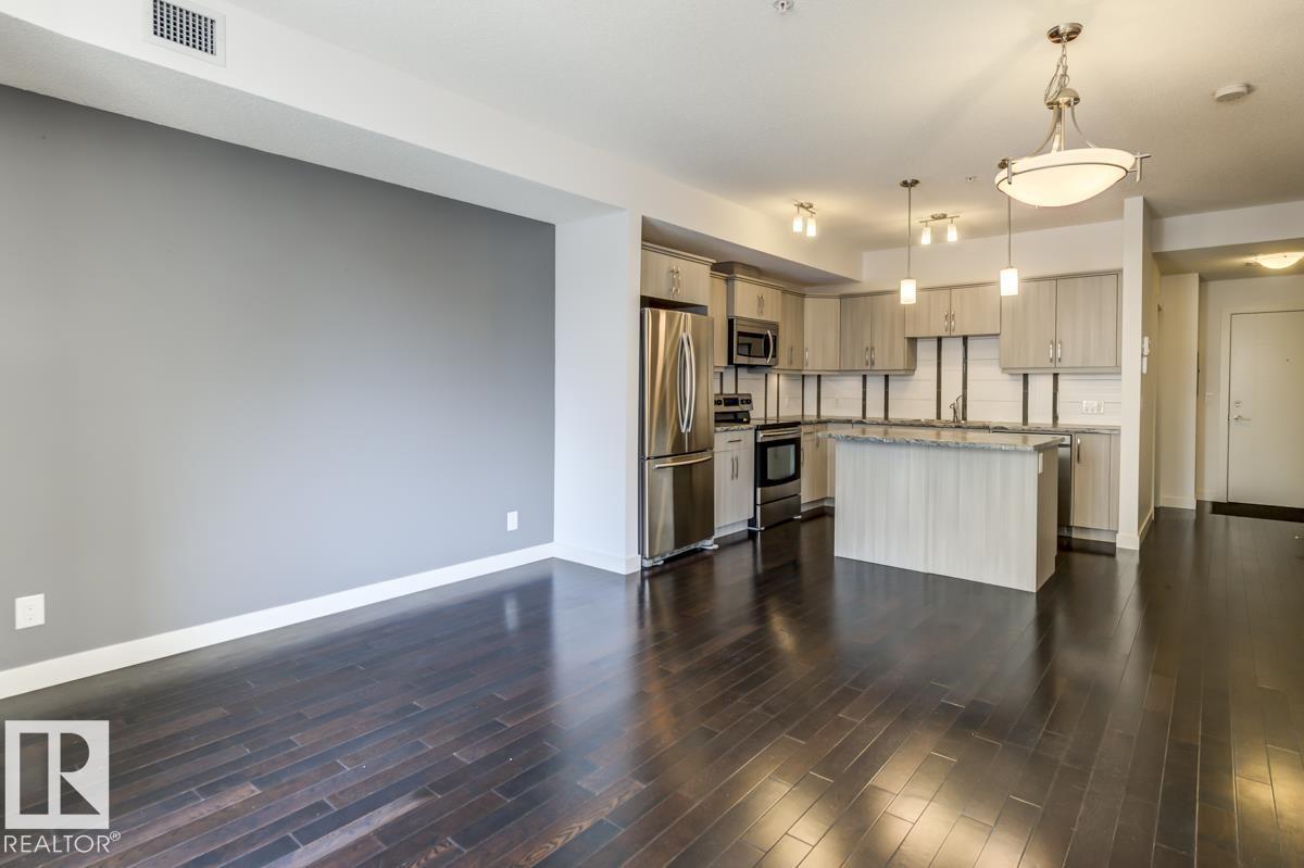Photo 17 of 219 10523 123 St Nw, Edmonton AB