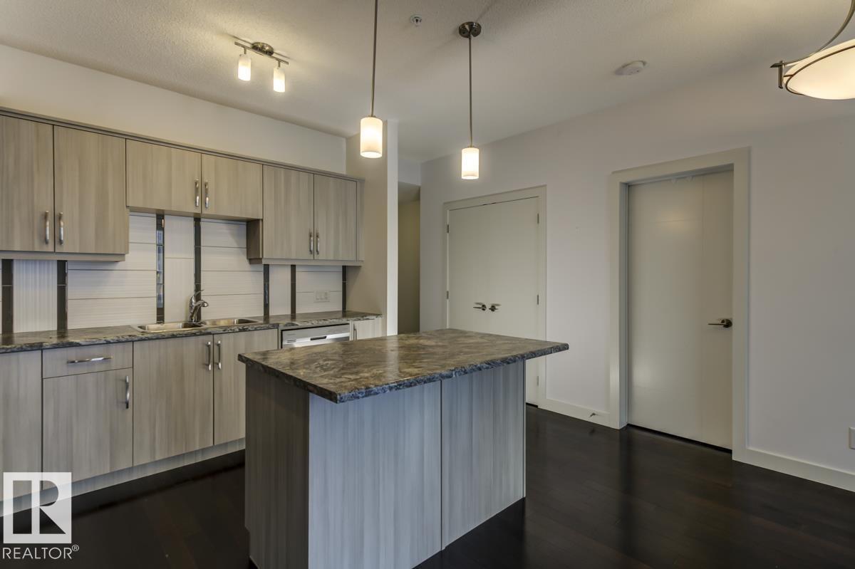 Photo 20 of 219 10523 123 St Nw, Edmonton AB