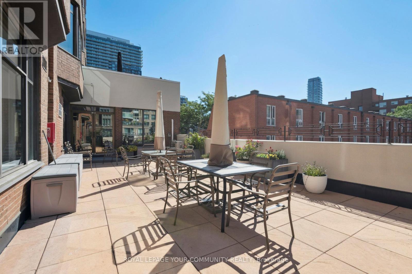 Photo 21 of 603 135 George Street S, Toronto ON