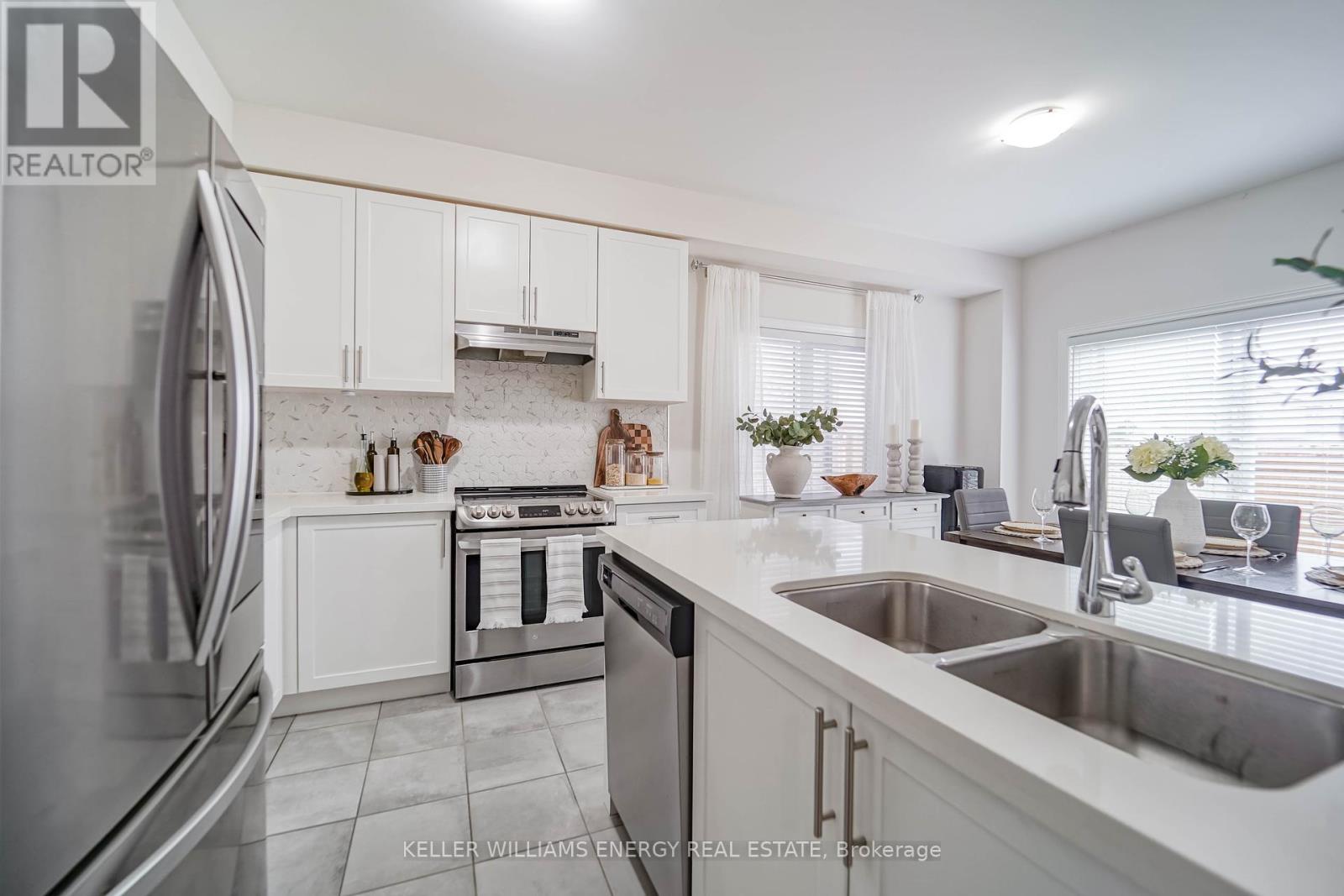Photo 16 of 23 Crombie Street, Clarington ON