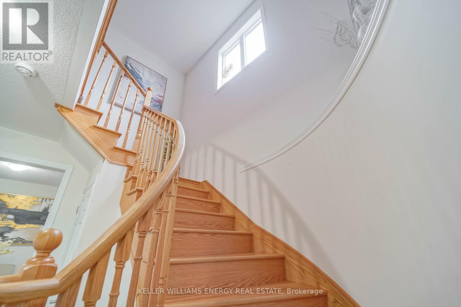 Photo 17 of 23 Crombie Street, Clarington ON