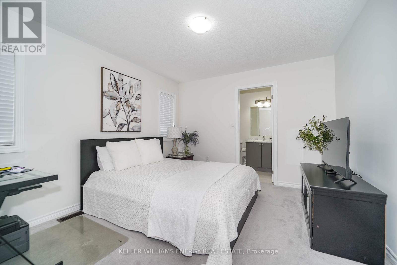 Photo 21 of 23 Crombie Street, Clarington ON