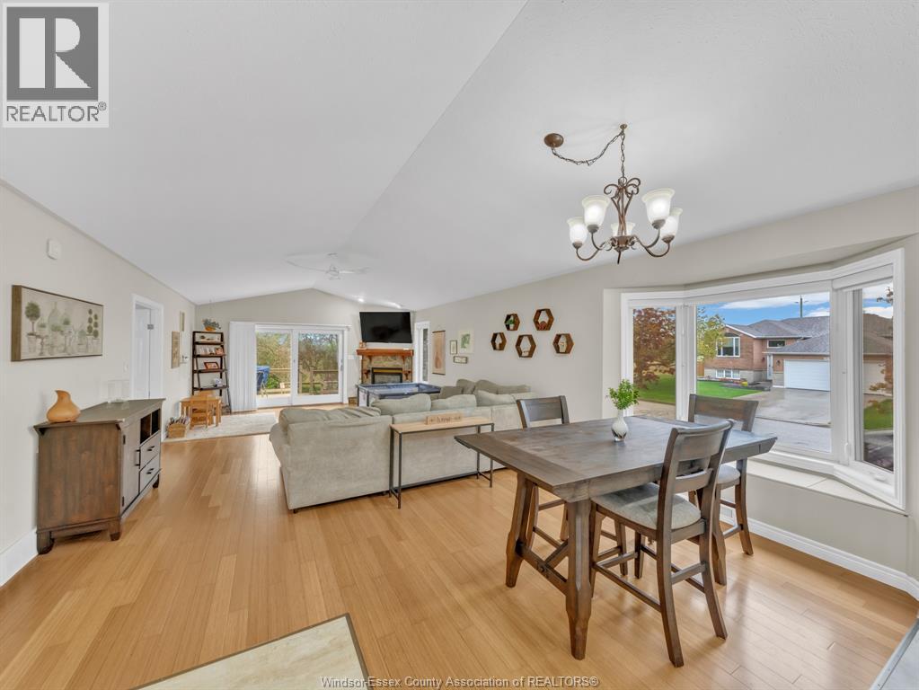 Photo 11 of 51 Santos Drive, Kingsville ON