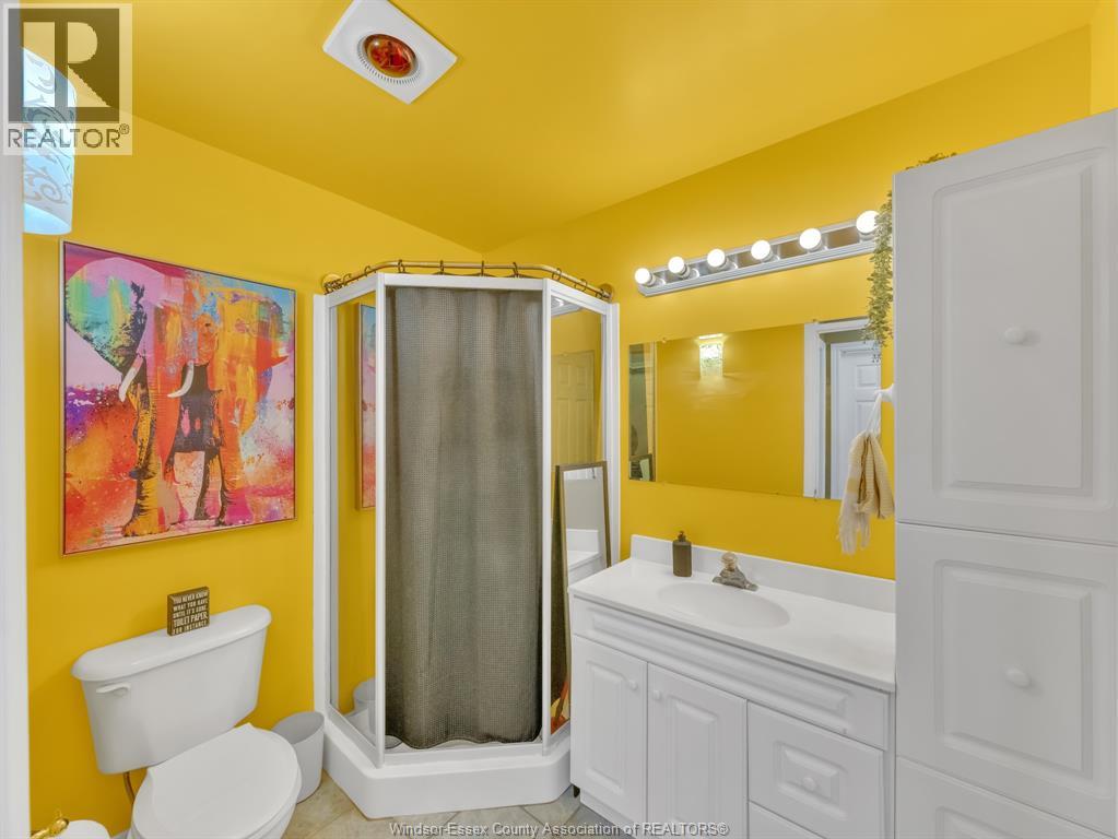 Photo 19 of 51 Santos Drive, Kingsville ON