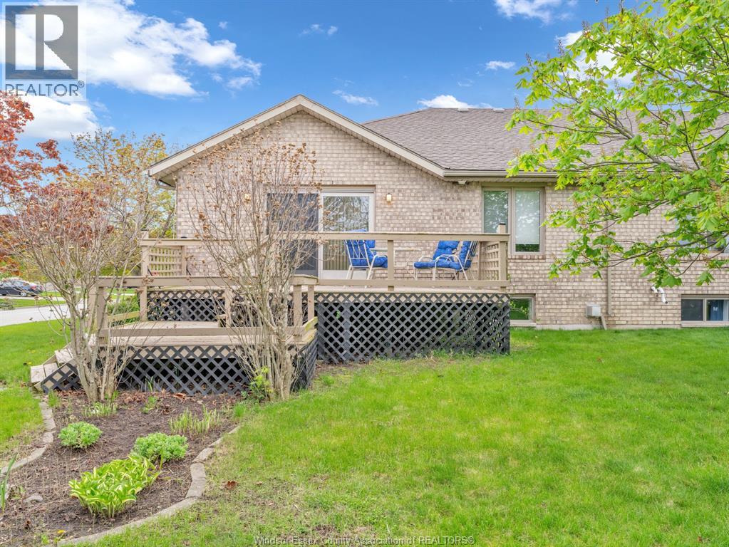 Photo 34 of 51 Santos Drive, Kingsville ON