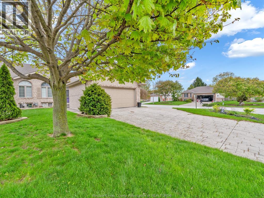 Photo 4 of 51 Santos Drive, Kingsville ON