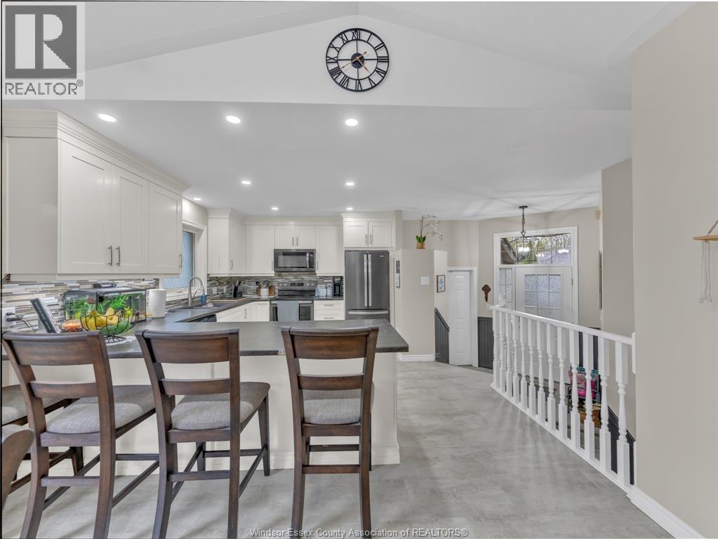 Photo 8 of 51 Santos Drive, Kingsville ON