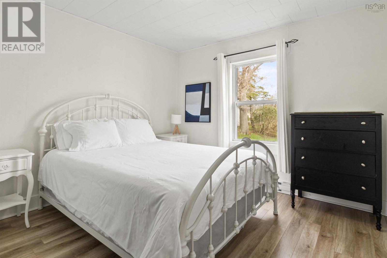 Photo 13 of 89 93 Queen Street, Chester NS