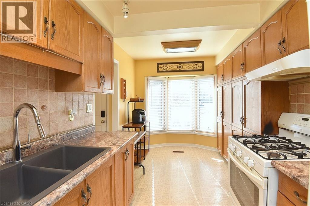Photo 16 of 503 Highway 8 Unit 1, Stoney Creek ON