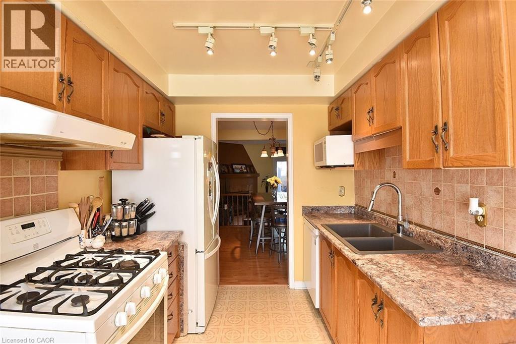 Photo 18 of 503 Highway 8 Unit 1, Stoney Creek ON