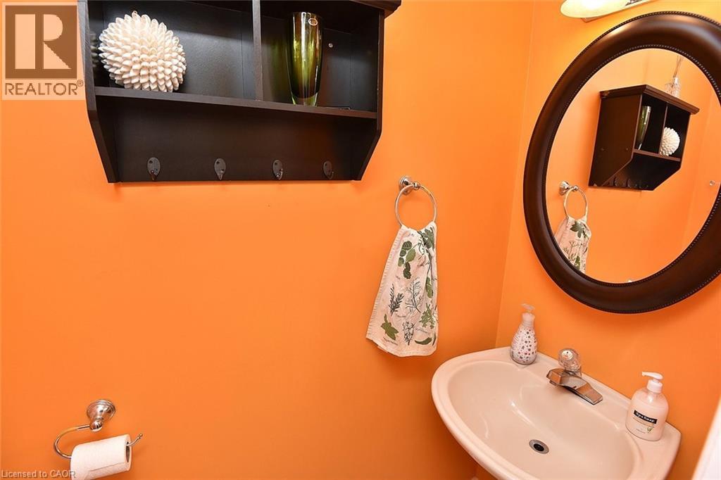 Photo 19 of 503 Highway 8 Unit 1, Stoney Creek ON