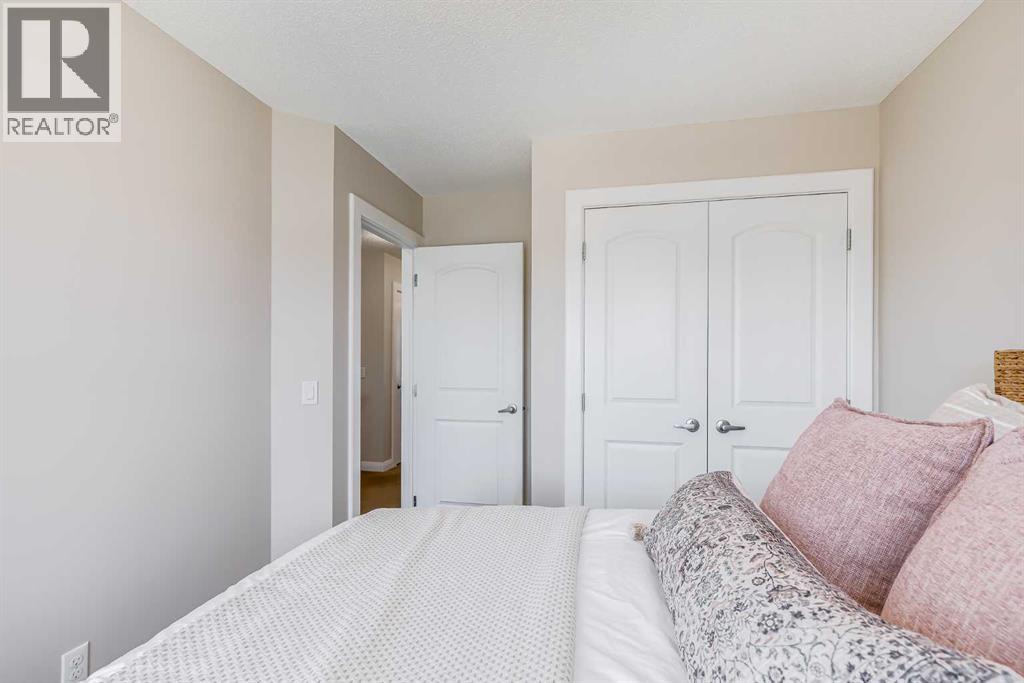 Photo 17 of 51 Ravenskirk Heath Se, Airdrie AB