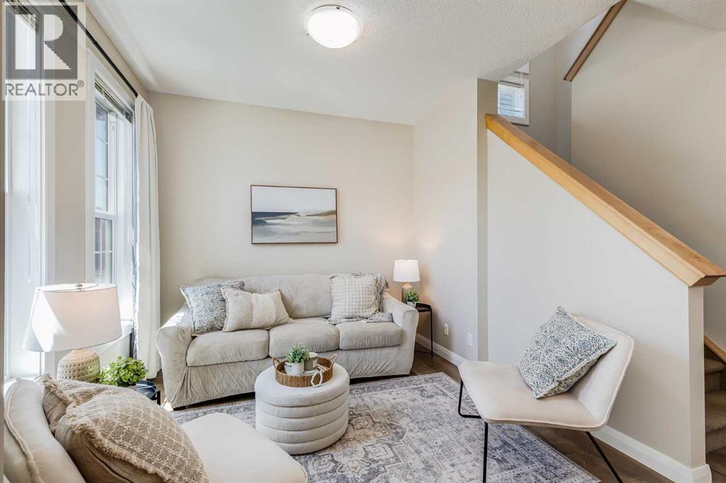 Photo 2 of 51 Ravenskirk Heath Se, Airdrie AB