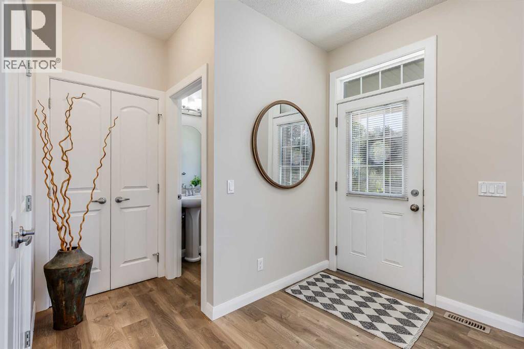 Photo 4 of 51 Ravenskirk Heath Se, Airdrie AB