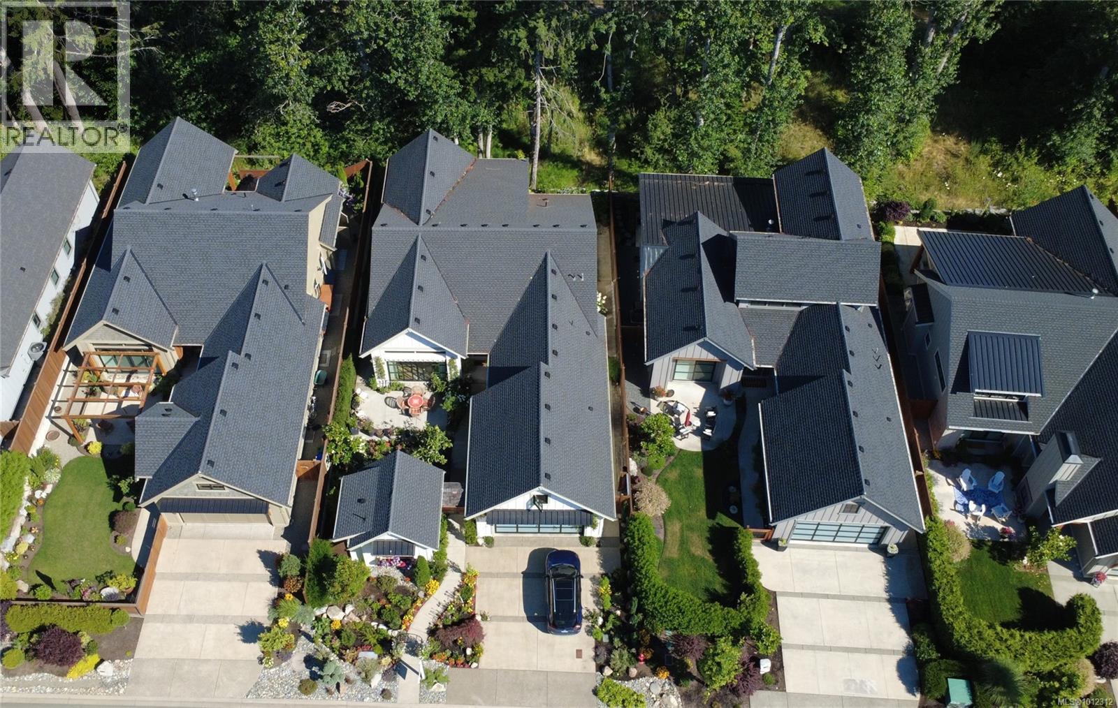 Photo 54 of 863 Claymore Cres, Qualicum Beach BC