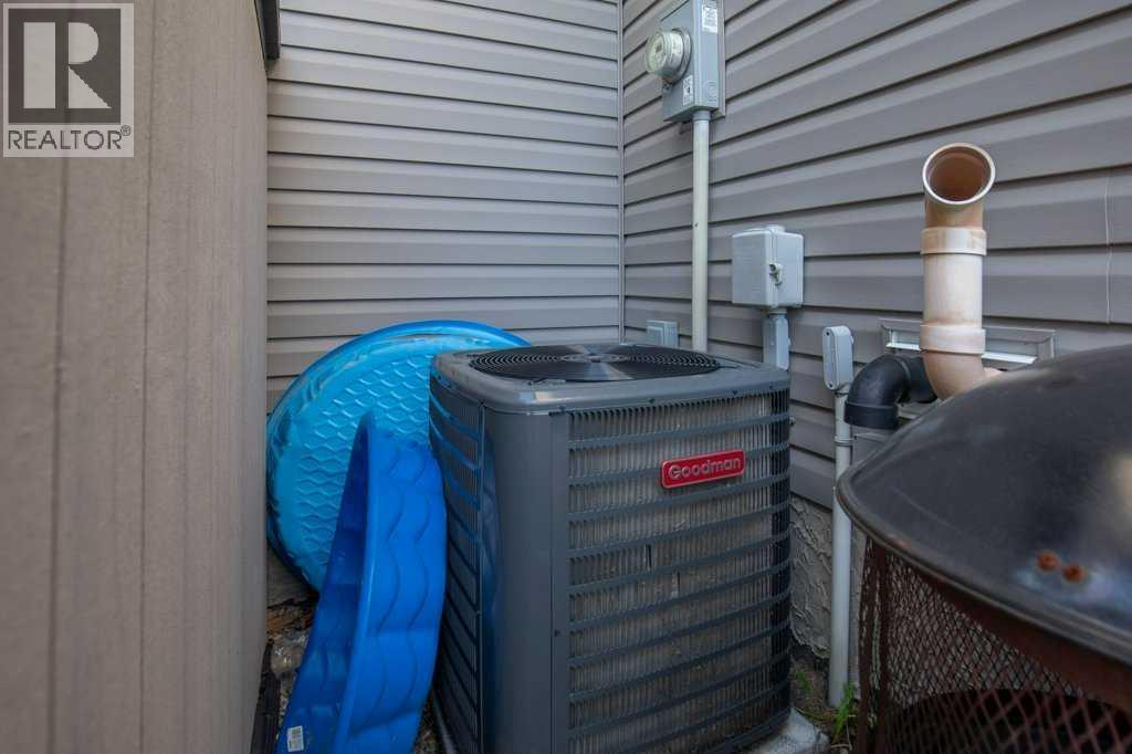 Photo 15 of 38 Cole Way, Sylvan Lake AB
