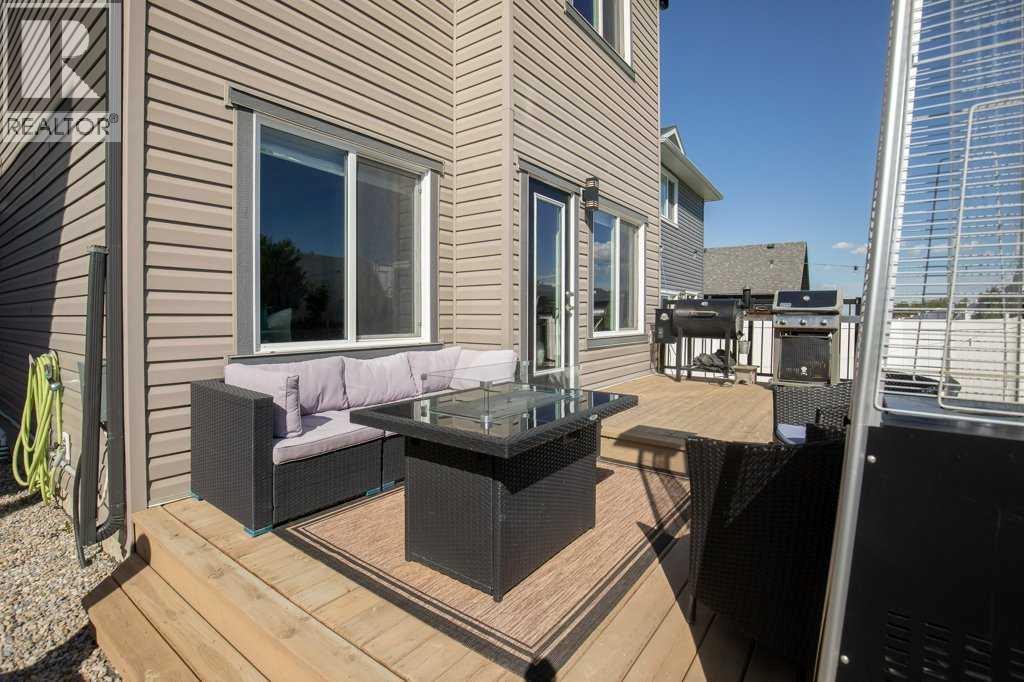 Photo 9 of 38 Cole Way, Sylvan Lake AB