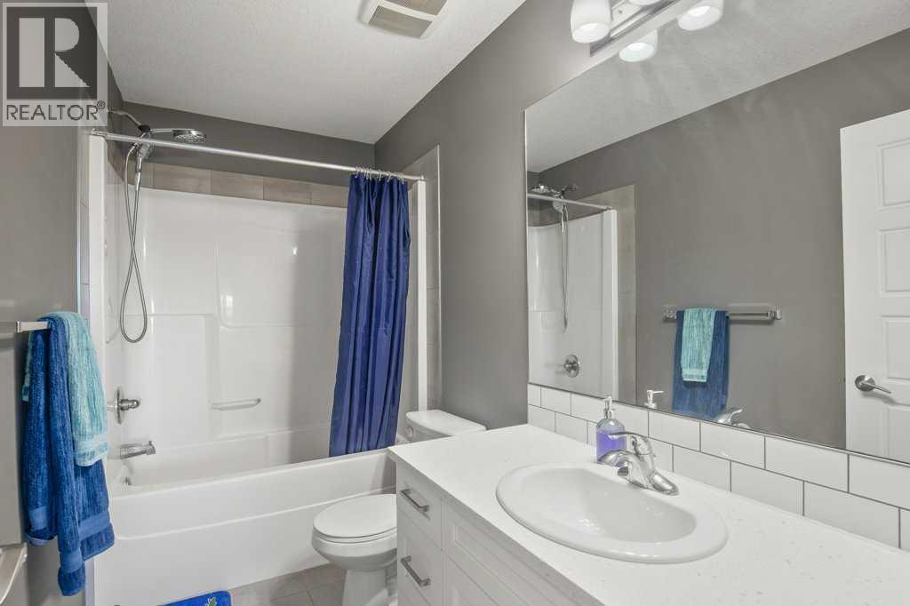 Photo 41 of 38 Cole Way, Sylvan Lake AB