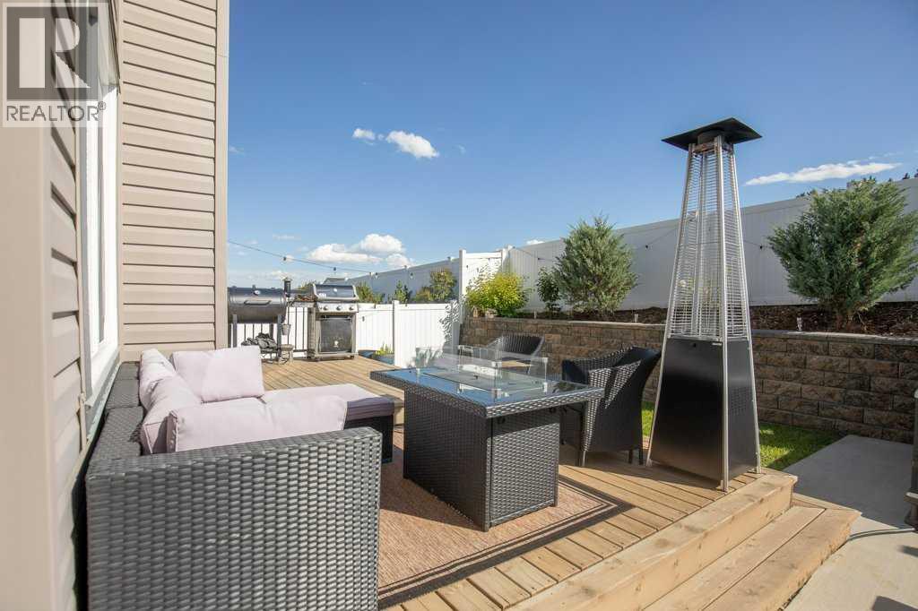 Photo 10 of 38 Cole Way, Sylvan Lake AB