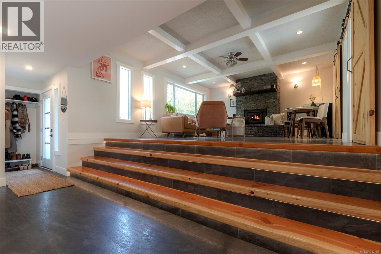 Photo 10 of 2350 Kews Rd, Shawnigan Lake BC
