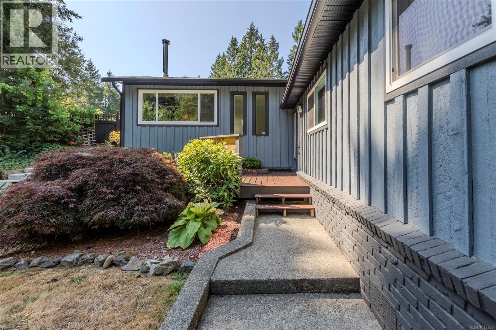 Photo 3 of 2350 Kews Rd, Shawnigan Lake BC