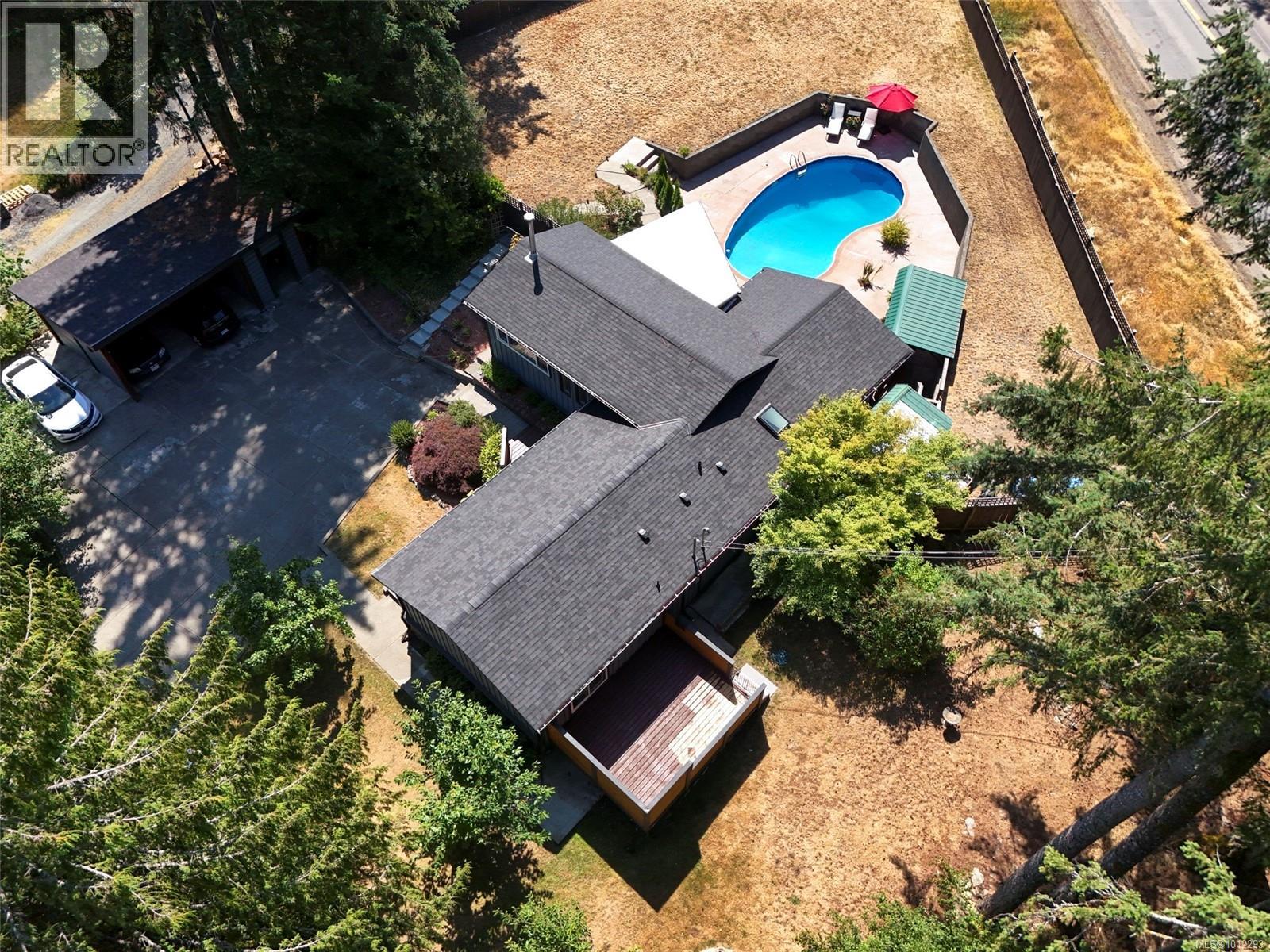 Photo 4 of 2350 Kews Rd, Shawnigan Lake BC