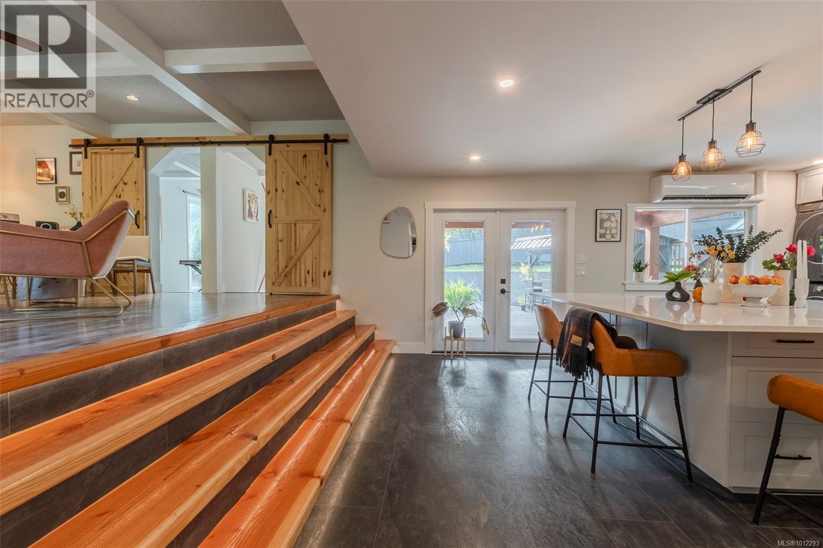 Photo 5 of 2350 Kews Rd, Shawnigan Lake BC