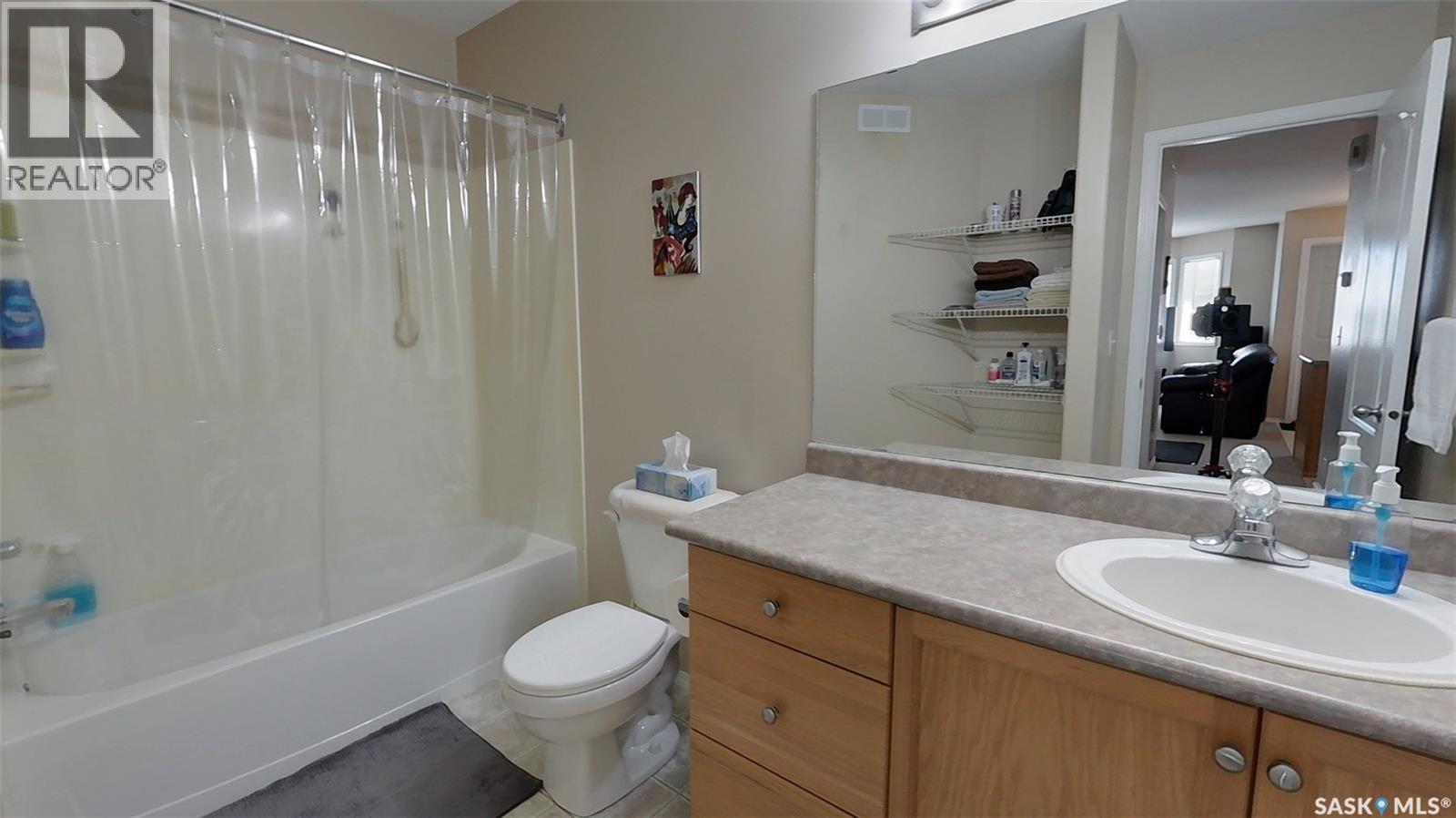 Photo 12 of 4146 Buckingham Drive E, Regina SK