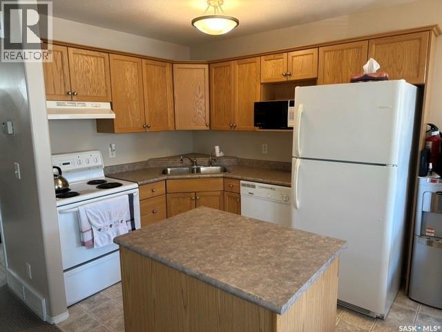 Photo 5 of 4146 Buckingham Drive E, Regina SK