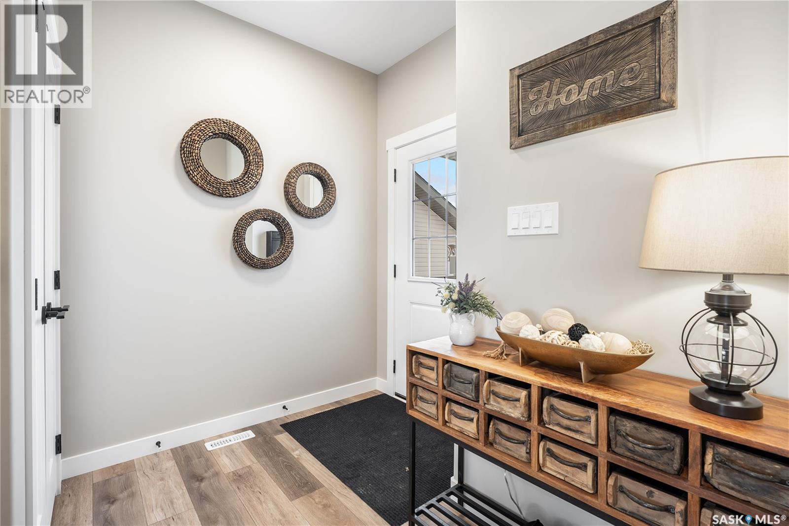 Photo 2 of 258 Froese Crescent, Warman SK