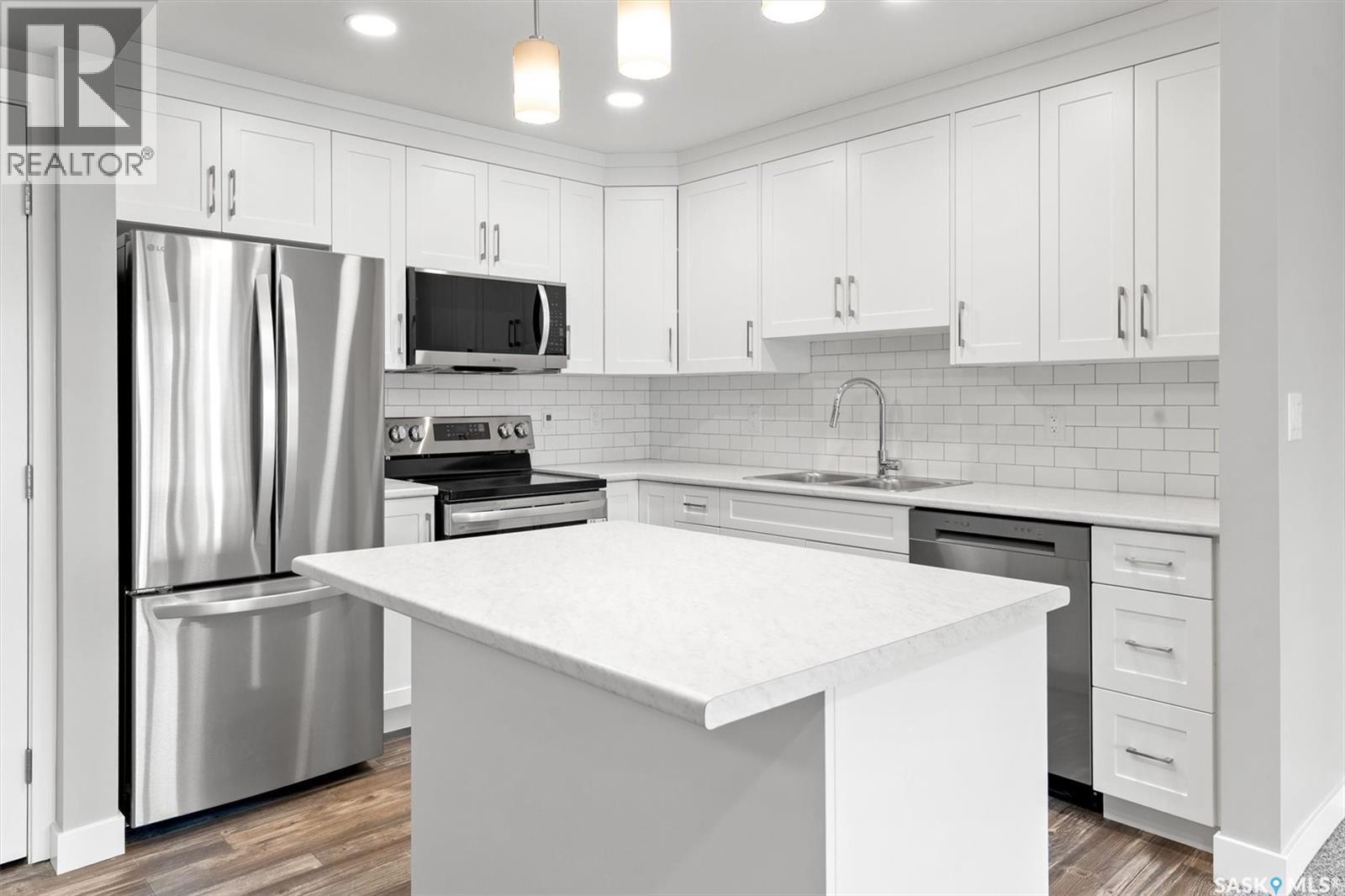 Photo 5 of 307 318 108th Street W, Saskatoon SK