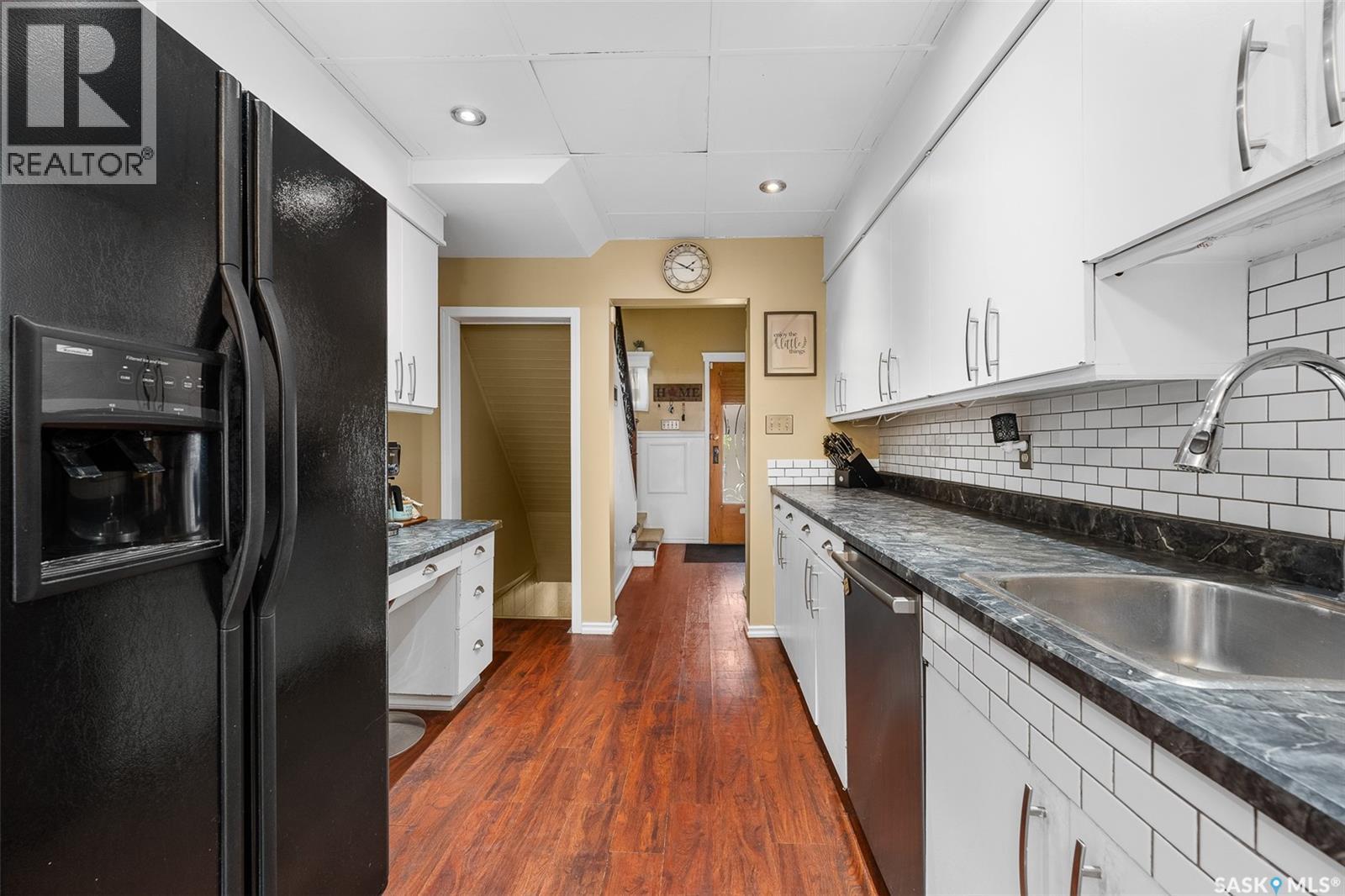 Photo 18 of 1038 Chestnut Avenue, Moose Jaw SK
